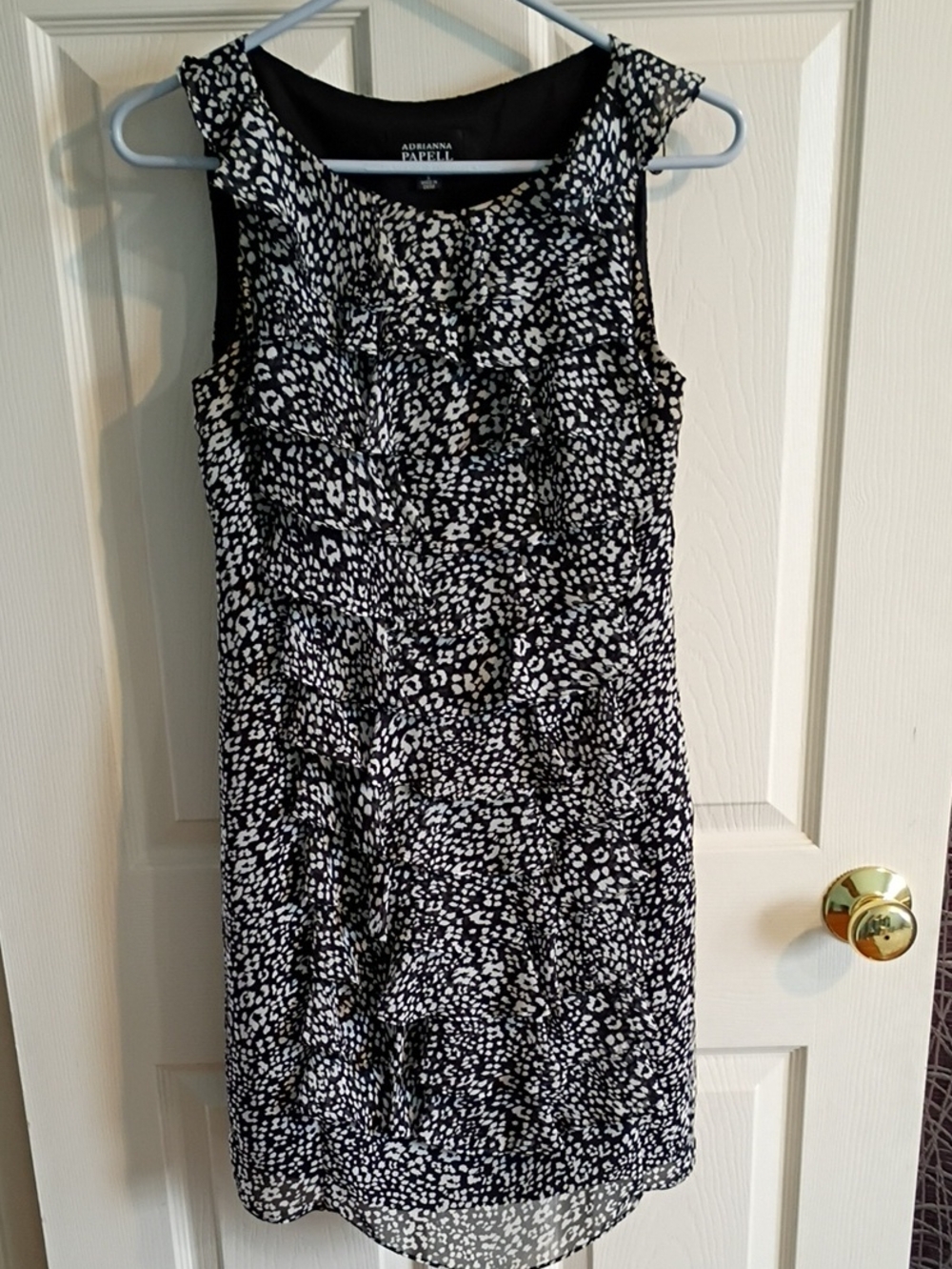 Adrianna Papell Black & White Sleeveless Ruffled Dress